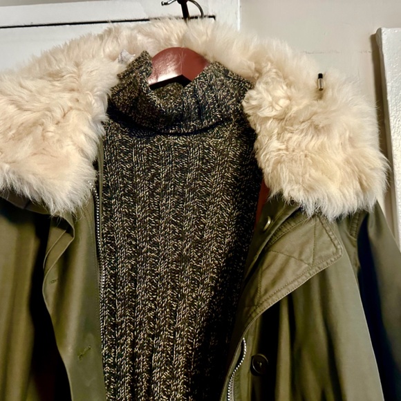 Theory Parka with Natural Shearling Trim, detachable fur trim and lining, sz M - Picture 5 of 6